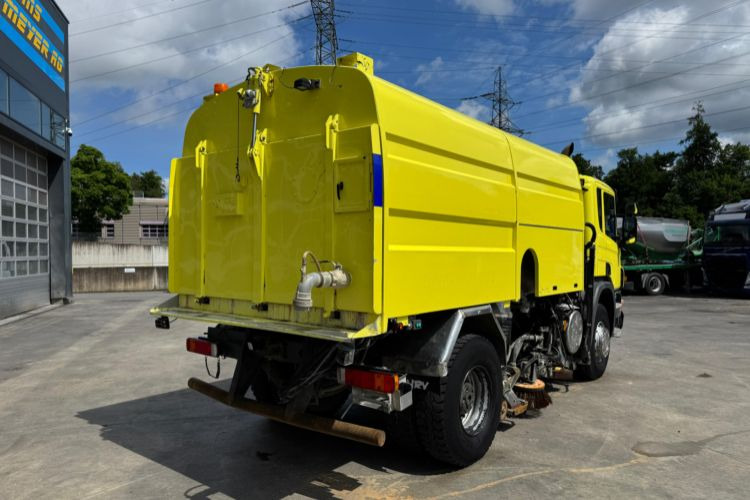 Scania P320 4x2 Valmetal Kehrmaschine - Road sweeper: picture 5 Scania P320 4x2 Valmetal Kehrmaschine - Road sweeper: picture 5