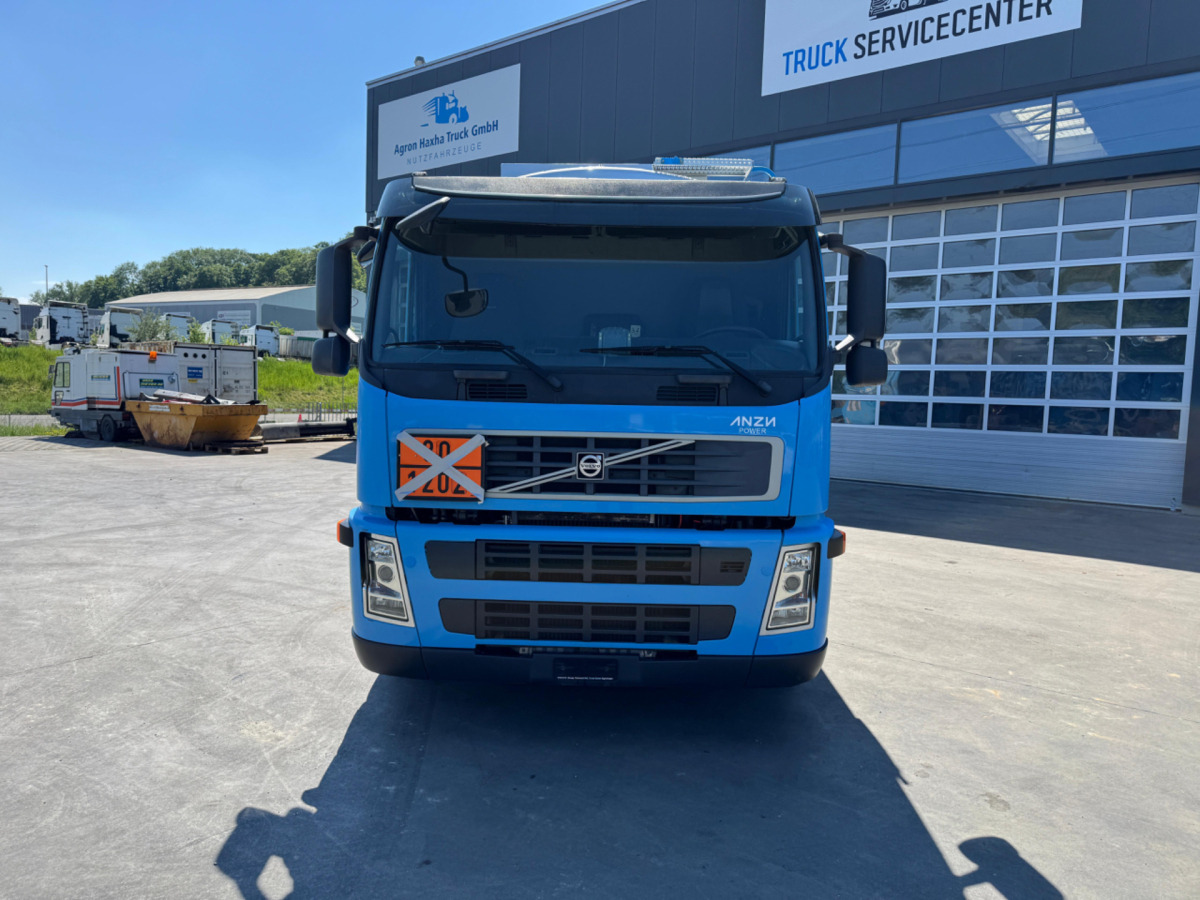 VOLVO FM-500 6x2 Tankwagen - Tank truck: picture 3 VOLVO FM-500 6x2 Tankwagen - Tank truck: picture 3