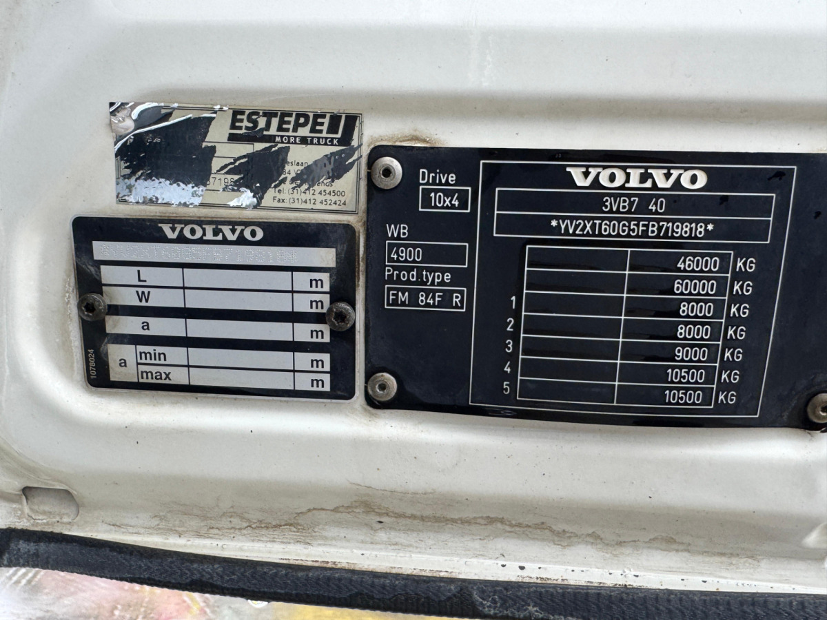 Cab chassis truck VOLVO FMX-540 10x4: picture 13