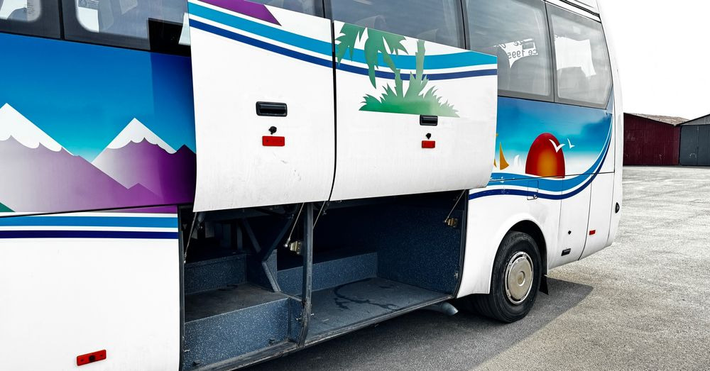 Temsa Opalin 9 / silnik MAN / KLIMA !!! / 39 miejsc / mały przebieg !!! / Cena 114000 zł netto - Coach: picture 4 Temsa Opalin 9 / silnik MAN / KLIMA !!! / 39 miejsc / mały przebieg !!! / Cena 114000 zł netto - Coach: picture 4