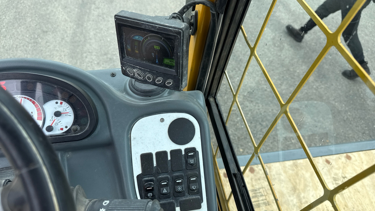 Side loader BAUMANN GX55: picture 8