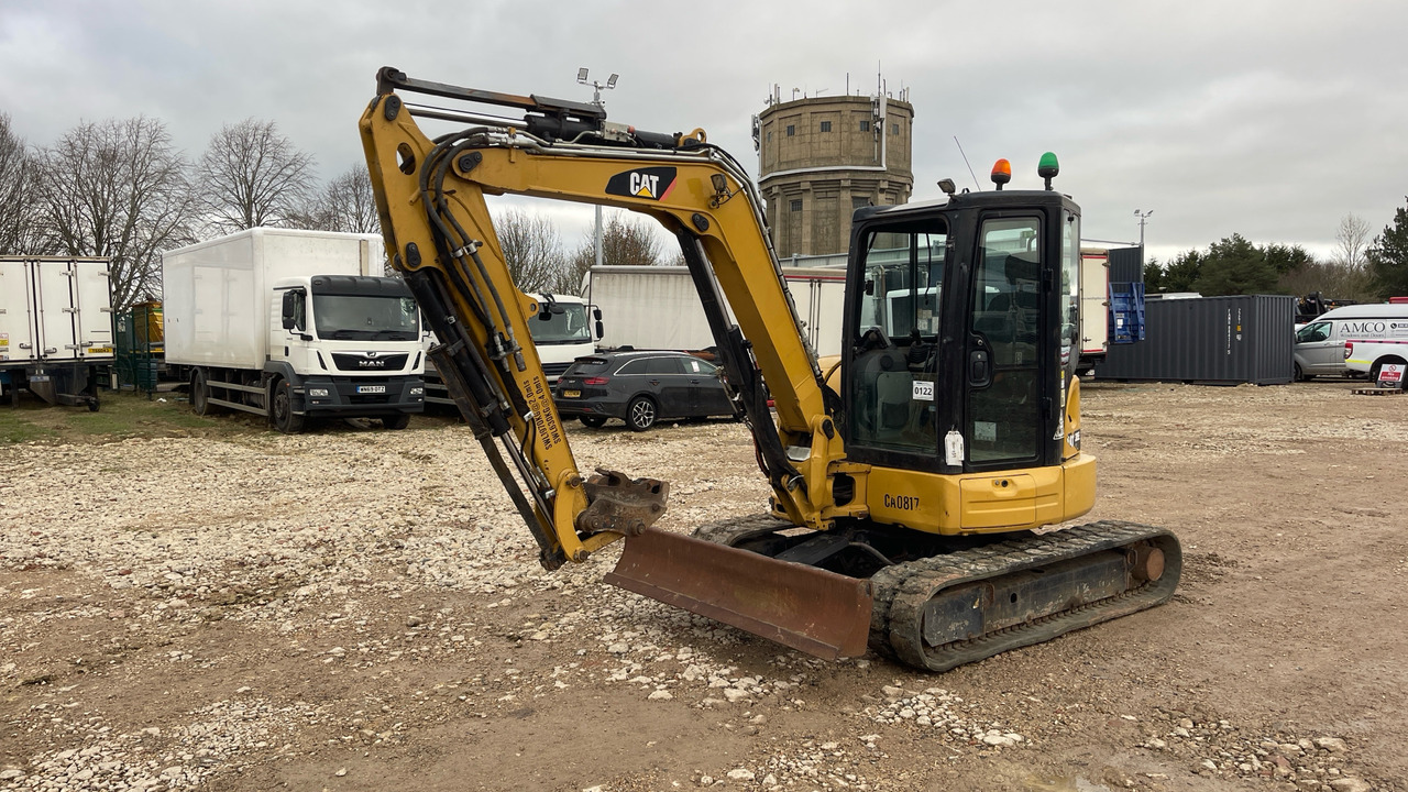 CATERPILLAR 305E2 - Mini excavator: picture 1 CATERPILLAR 305E2 - Mini excavator: picture 1