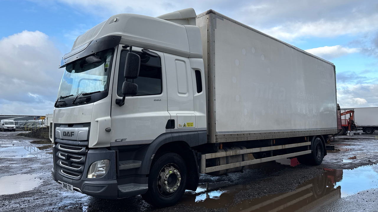 DAF CF 260 - Box truck: picture 2 DAF CF 260 - Box truck: picture 2