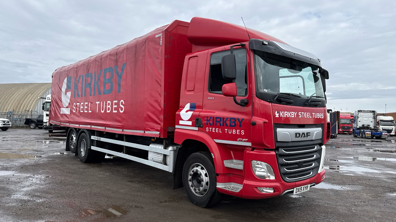 DAF CF 320 - Dropside/ Flatbed truck: picture 1 DAF CF 320 - Dropside/ Flatbed truck: picture 1