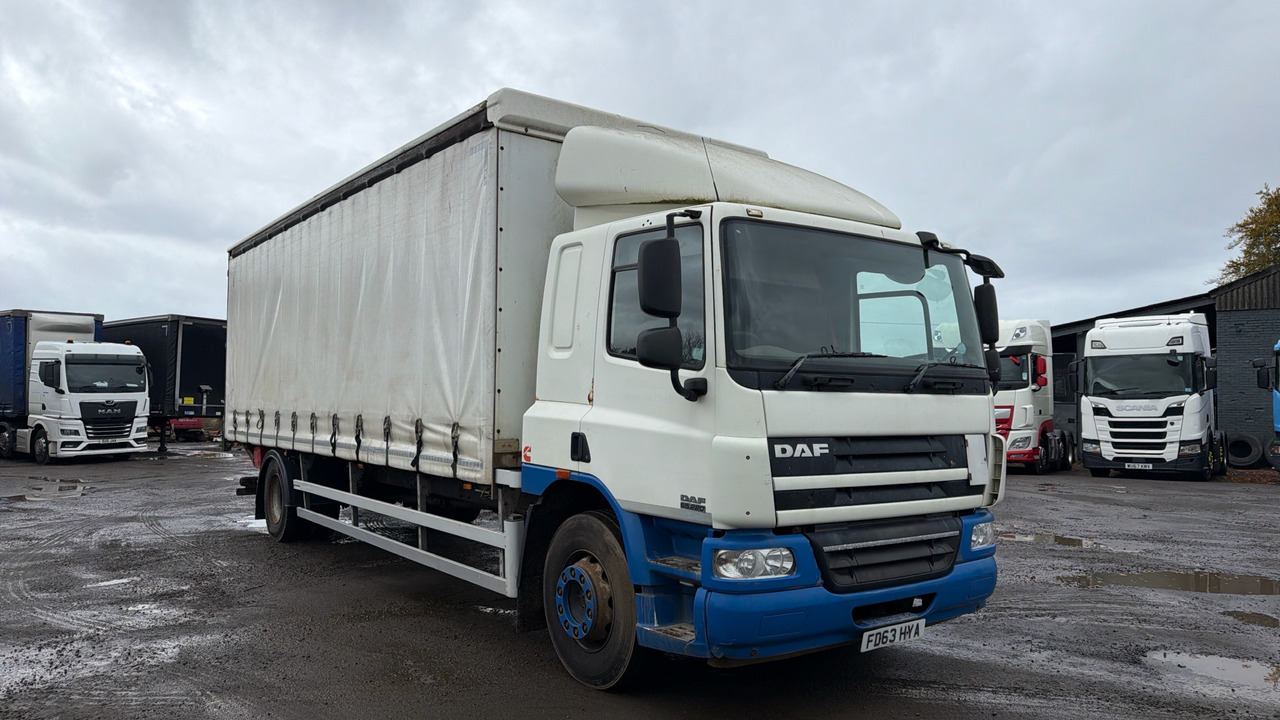 DAF CF 65.220 - Curtainsider truck: picture 1 DAF CF 65.220 - Curtainsider truck: picture 1