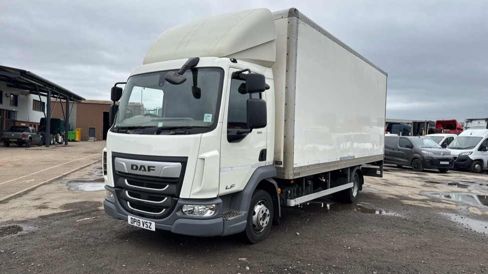 DAF LF 180 EURO 6 7.5 TONNE - Box truck: picture 2 DAF LF 180 EURO 6 7.5 TONNE - Box truck: picture 2