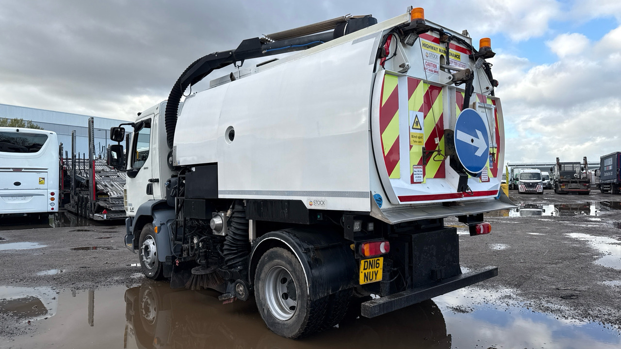 DAF LF 220 - Road sweeper: picture 3 DAF LF 220 - Road sweeper: picture 3