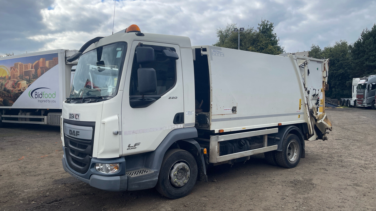 DAF LF 220 - Garbage truck: picture 2 DAF LF 220 - Garbage truck: picture 2