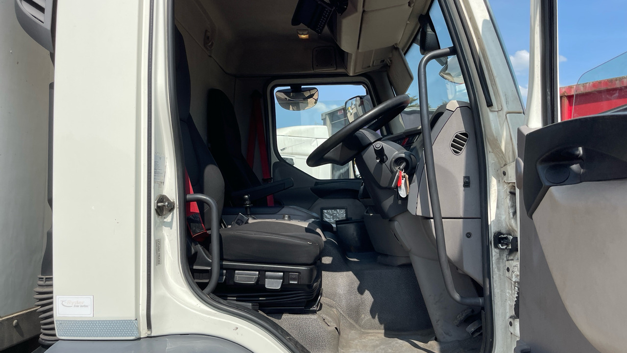 DAF LF 230 - Box truck: picture 5 DAF LF 230 - Box truck: picture 5