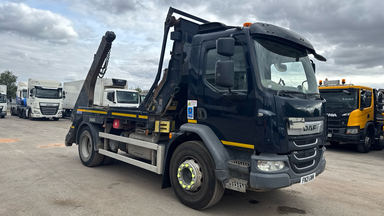 DAF LF 260 - Skip loader truck: picture 1 DAF LF 260 - Skip loader truck: picture 1