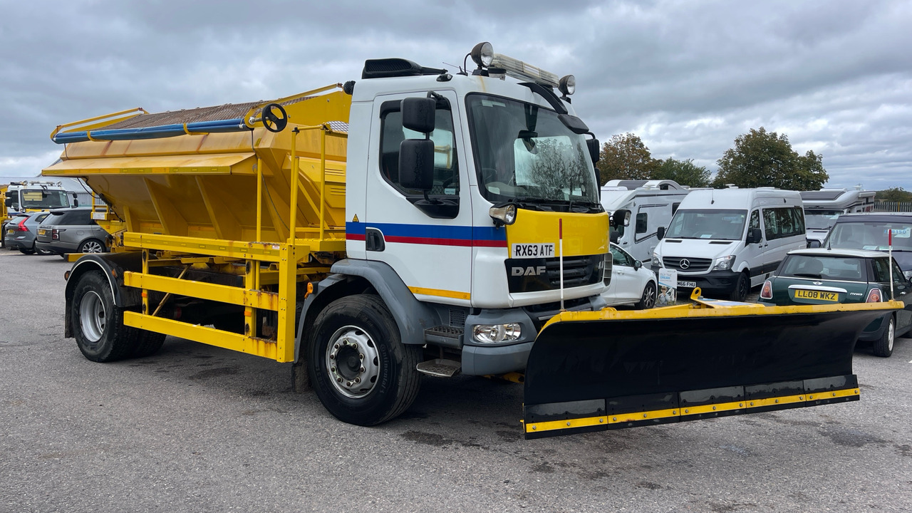 DAF LF 55.220 - Snow removal vehicle: picture 1 DAF LF 55.220 - Snow removal vehicle: picture 1
