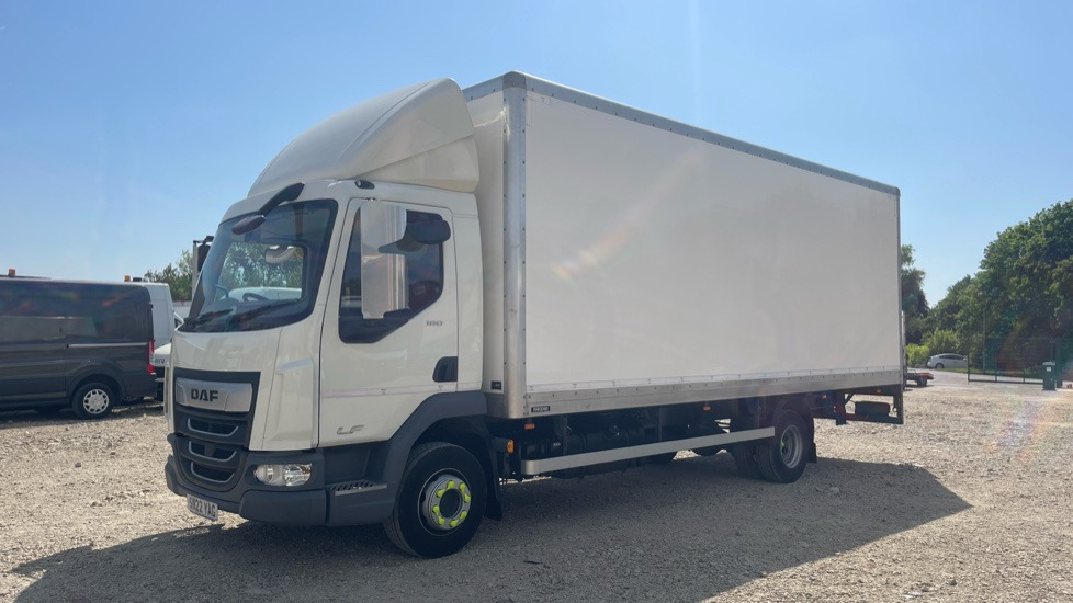 DAF LF180 EURO 6 7.5 TONNE - Box truck: picture 2 DAF LF180 EURO 6 7.5 TONNE - Box truck: picture 2