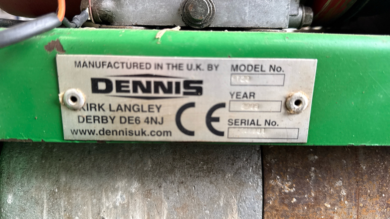 DENNIS FT20 PEDESTRIAN CYLINDER MOWER WITH GRASS BOX - Garden mower: picture 5 DENNIS FT20 PEDESTRIAN CYLINDER MOWER WITH GRASS BOX - Garden mower: picture 5