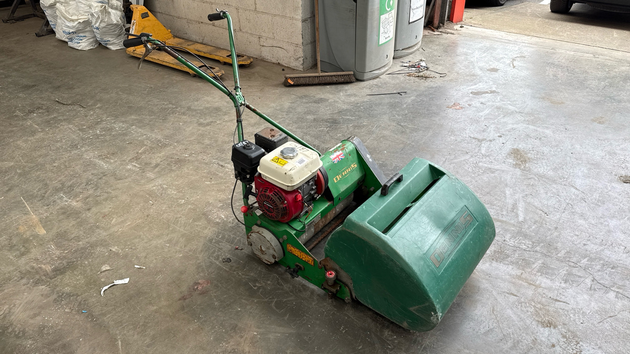 DENNIS FT20 PEDESTRIAN CYLINDER MOWER WITH GRASS BOX - Garden mower: picture 2 DENNIS FT20 PEDESTRIAN CYLINDER MOWER WITH GRASS BOX - Garden mower: picture 2