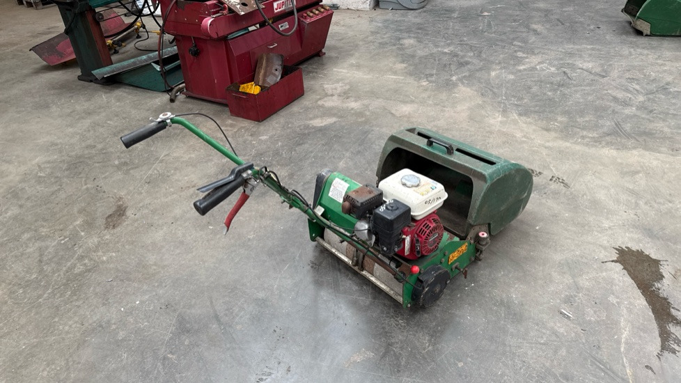 DENNIS FT510 PEDESTRIAN CYLINDER MOWER WITH 5K UNIT AND GRASS BOX - Garden mower: picture 4 DENNIS FT510 PEDESTRIAN CYLINDER MOWER WITH 5K UNIT AND GRASS BOX - Garden mower: picture 4