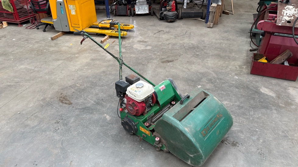 DENNIS FT510 PEDESTRIAN CYLINDER MOWER WITH 5K UNIT AND GRASS BOX - Garden mower: picture 1 DENNIS FT510 PEDESTRIAN CYLINDER MOWER WITH 5K UNIT AND GRASS BOX - Garden mower: picture 1