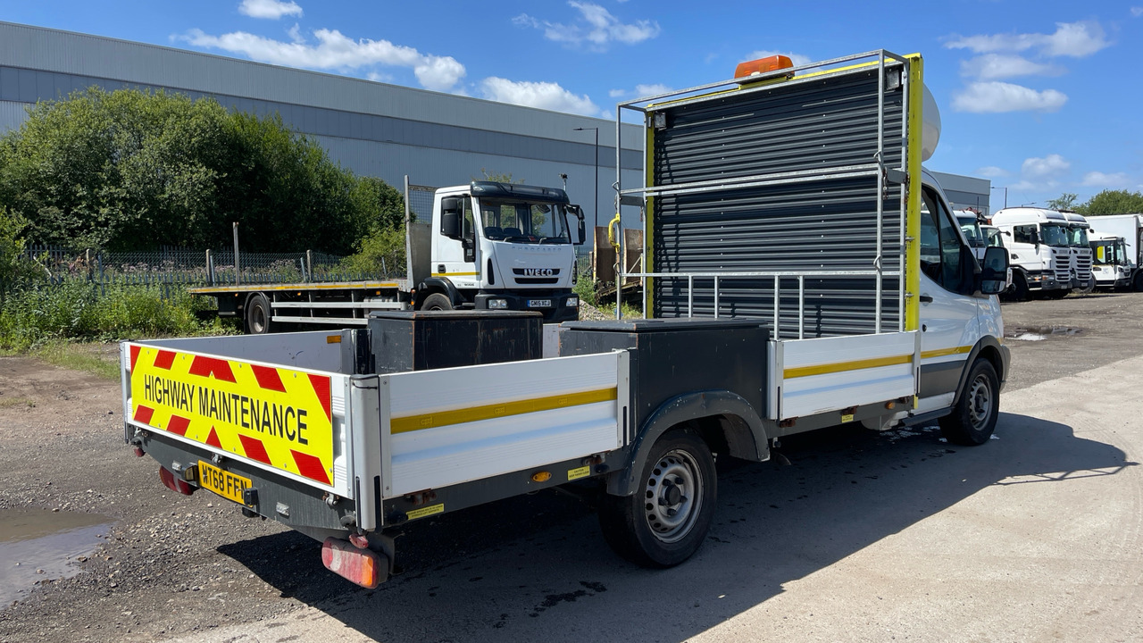 FORD TRANSIT BASE 350 2.0 TDCI 130PS - Flatbed van: picture 4 FORD TRANSIT BASE 350 2.0 TDCI 130PS - Flatbed van: picture 4
