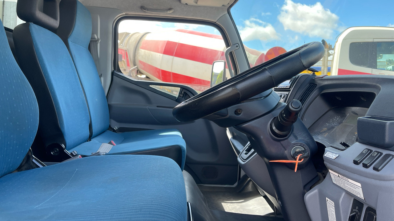 FUSO CANTER 7C15 - Box truck: picture 5 FUSO CANTER 7C15 - Box truck: picture 5
