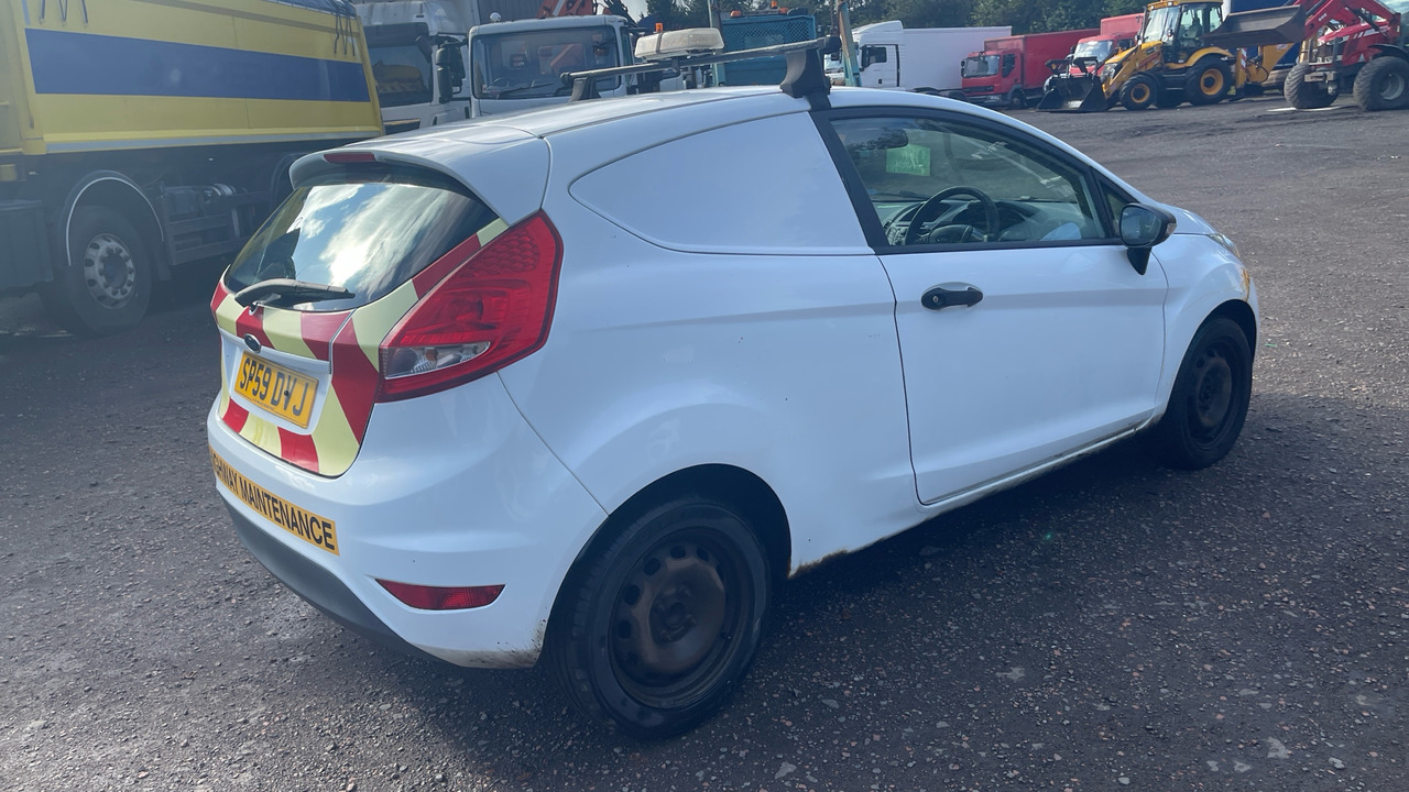 Ford Fiesta 1.4 TDCi 68PS - Car: picture 4 Ford Fiesta 1.4 TDCi 68PS - Car: picture 4