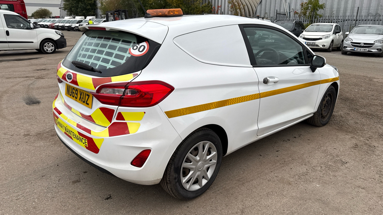 Ford Fiesta 1.5 TDCi - Car: picture 4 Ford Fiesta 1.5 TDCi - Car: picture 4
