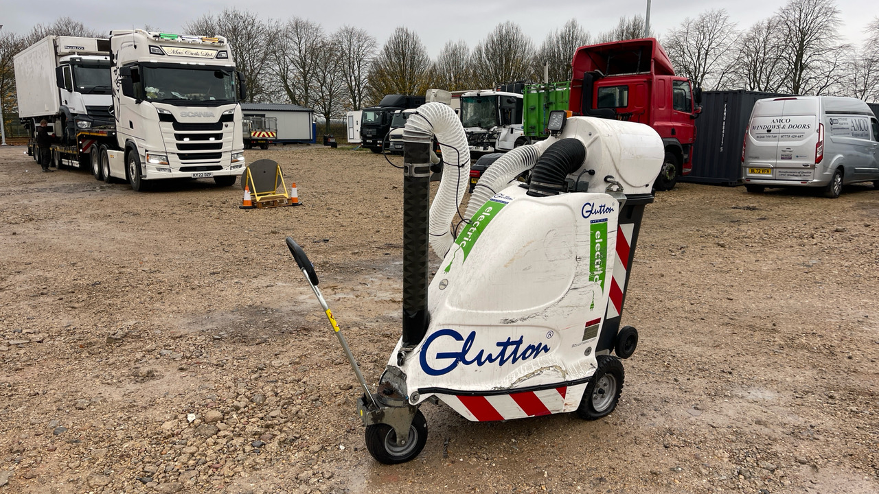 Glutton 2411 - Industrial vacuum cleaner: picture 2 Glutton 2411 - Industrial vacuum cleaner: picture 2