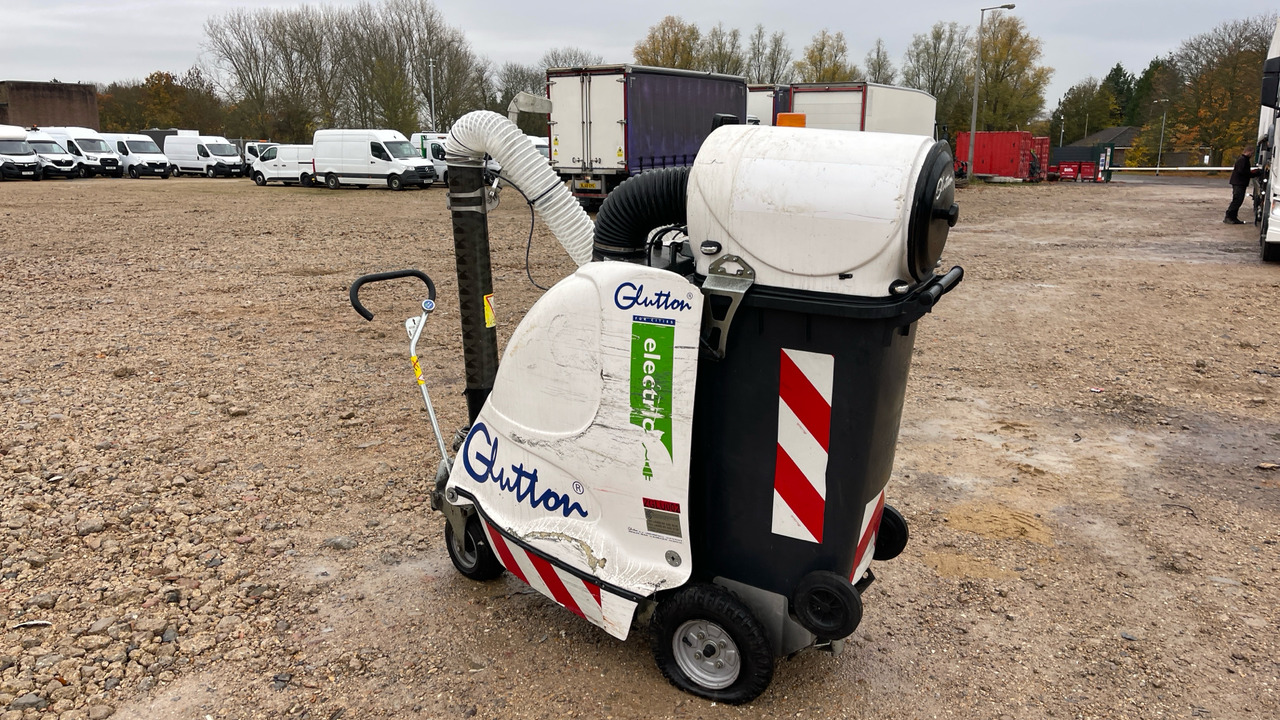 Glutton 2411 - Industrial vacuum cleaner: picture 3 Glutton 2411 - Industrial vacuum cleaner: picture 3