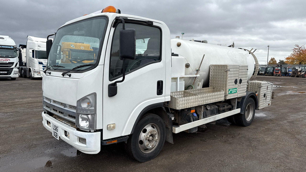 ISUZU N75 190 - Tank truck: picture 2 ISUZU N75 190 - Tank truck: picture 2