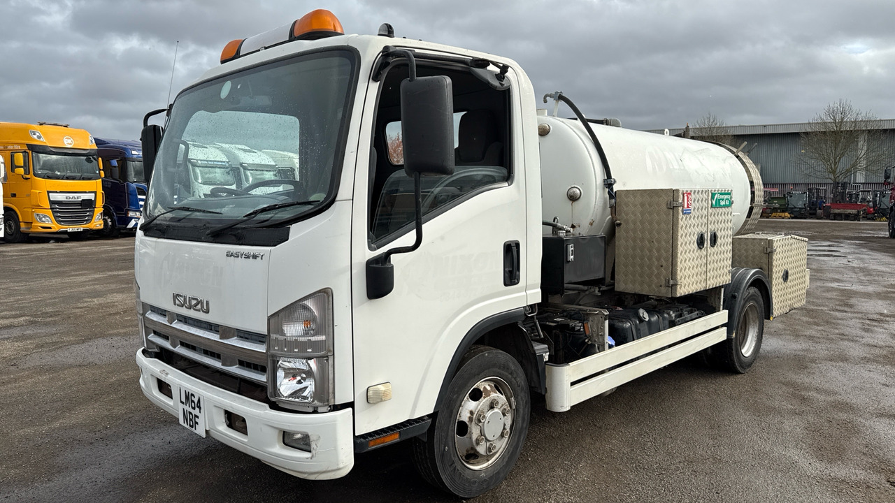 ISUZU N75 190 - Tank truck: picture 2 ISUZU N75 190 - Tank truck: picture 2
