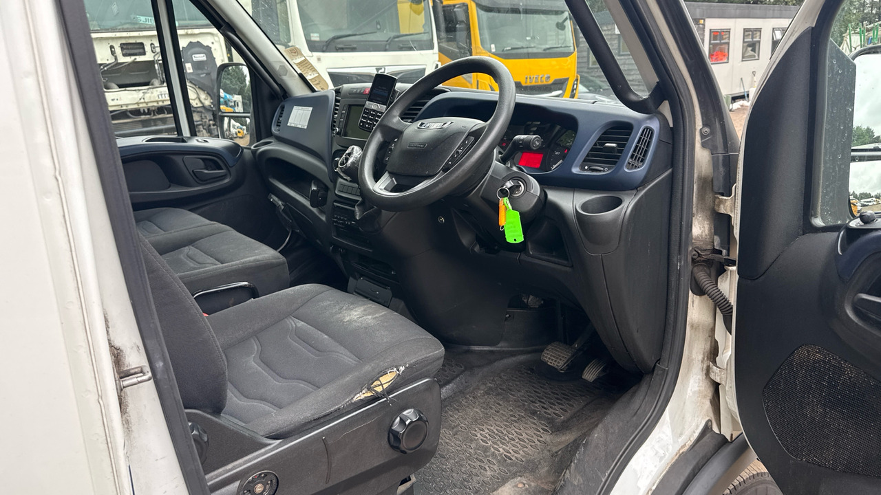 IVECO DAILY 70-210 - Box truck: picture 5 IVECO DAILY 70-210 - Box truck: picture 5