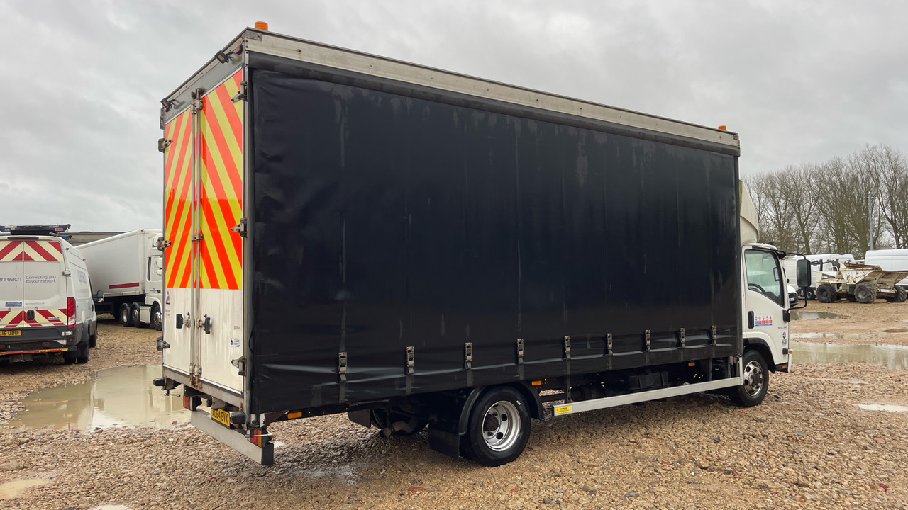 Isuzu N75 190 - Curtainsider truck: picture 4 Isuzu N75 190 - Curtainsider truck: picture 4