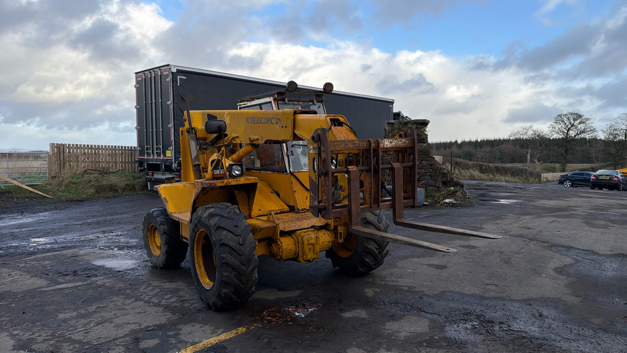 JCB 520-4 - Telescopic handler: picture 1 JCB 520-4 - Telescopic handler: picture 1