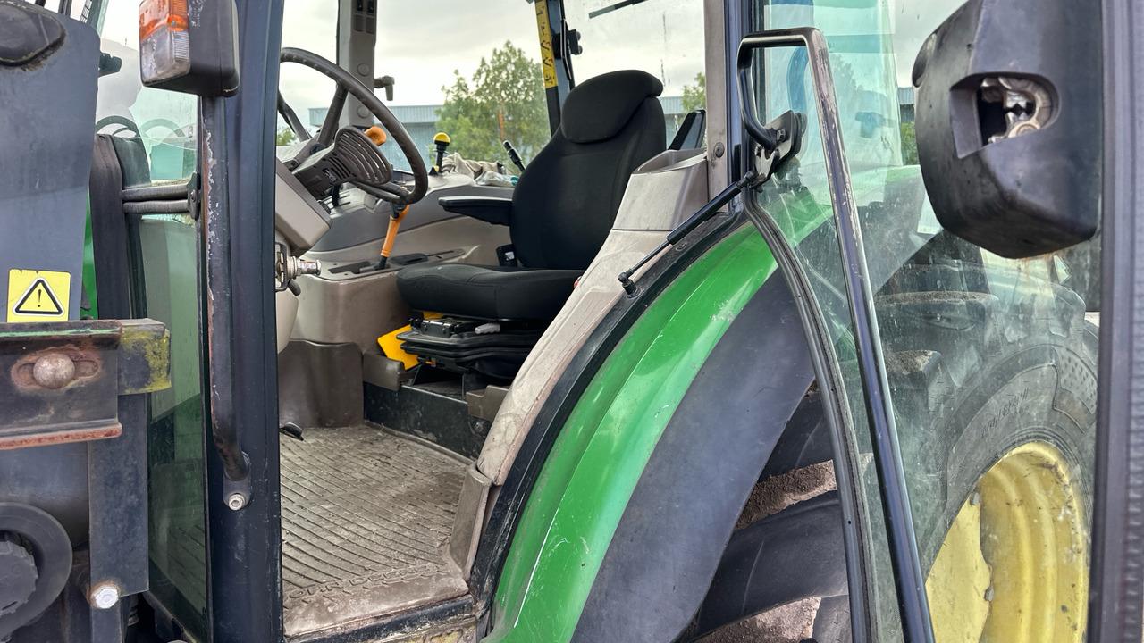 JOHN DEERE 5090R - Farm tractor: picture 5 JOHN DEERE 5090R - Farm tractor: picture 5