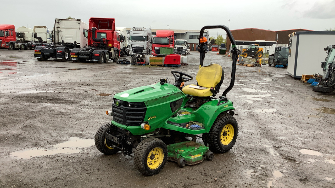JOHN DEERE X949 - Garden mower: picture 2 JOHN DEERE X949 - Garden mower: picture 2