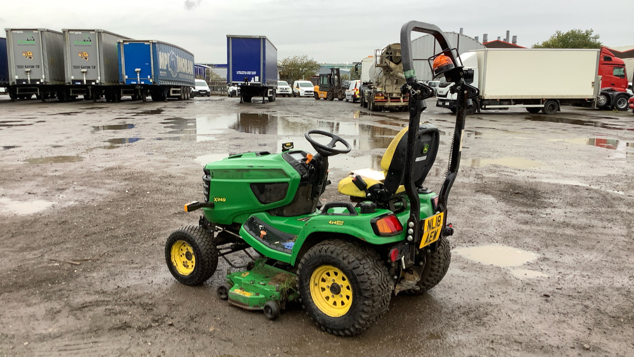 JOHN DEERE X949 - Garden mower: picture 3 JOHN DEERE X949 - Garden mower: picture 3
