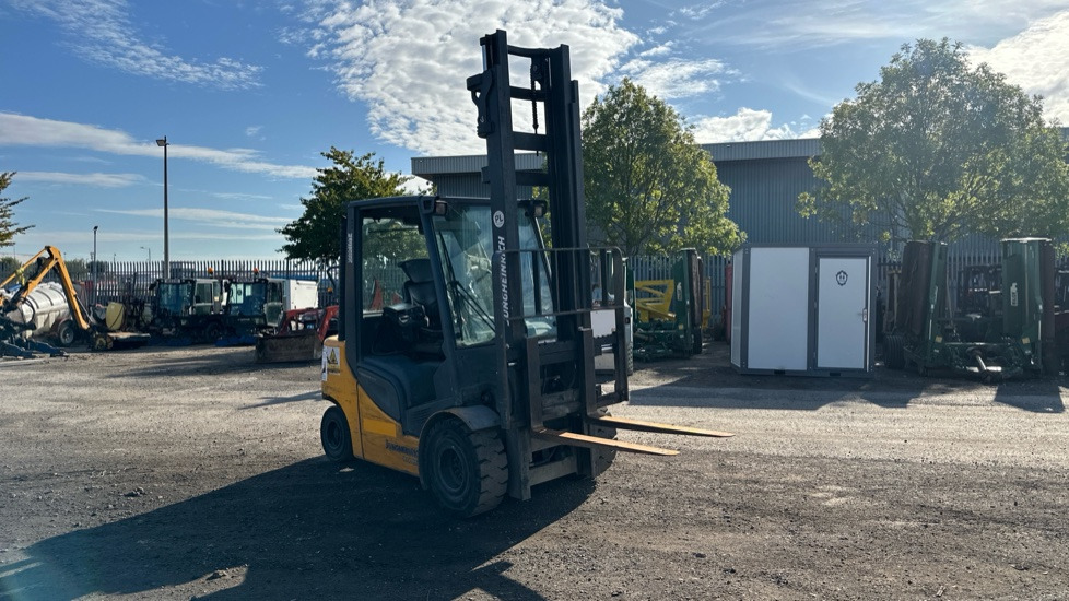 JUNGHEINRICH DFG430S - Diesel forklift: picture 1 JUNGHEINRICH DFG430S - Diesel forklift: picture 1