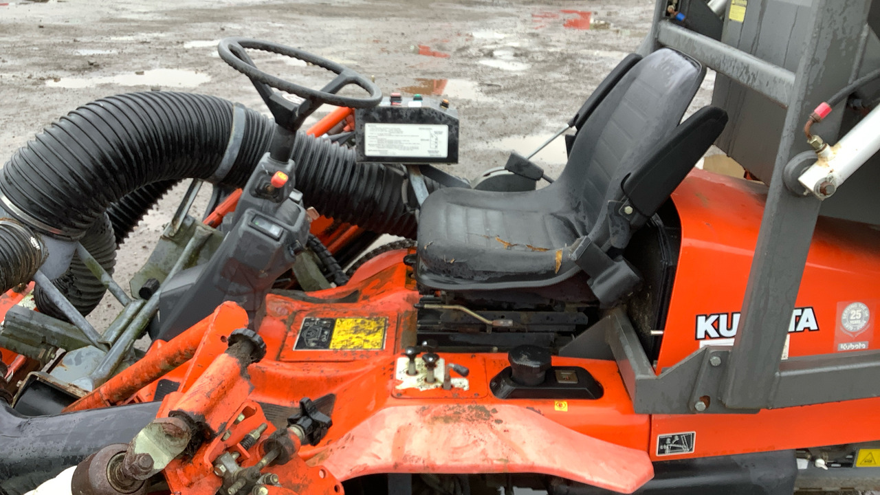 KUBOTA AM3300 - Garden mower: picture 5 KUBOTA AM3300 - Garden mower: picture 5