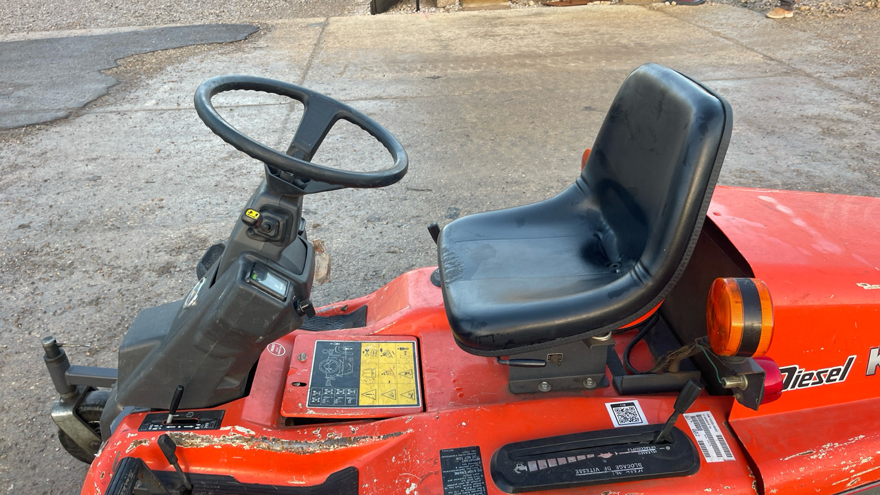 KUBOTA F1900 - Garden mower: picture 5 KUBOTA F1900 - Garden mower: picture 5