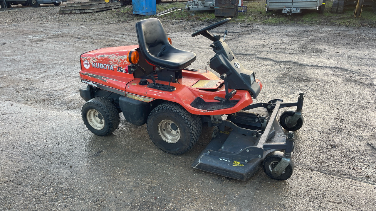 KUBOTA F1900 - Garden mower: picture 2 KUBOTA F1900 - Garden mower: picture 2