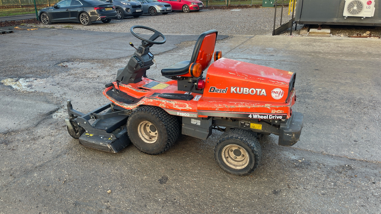 KUBOTA F1900 - Garden mower: picture 4 KUBOTA F1900 - Garden mower: picture 4
