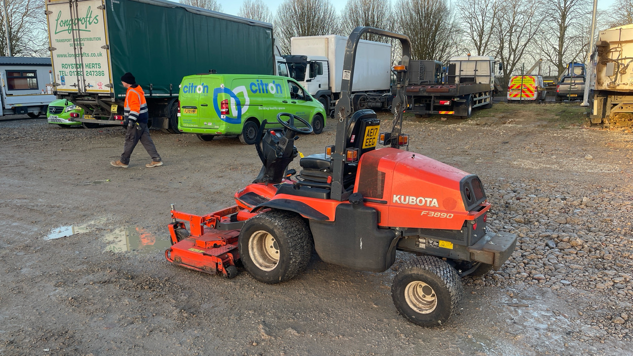 KUBOTA F3890 - Garden mower: picture 3 KUBOTA F3890 - Garden mower: picture 3