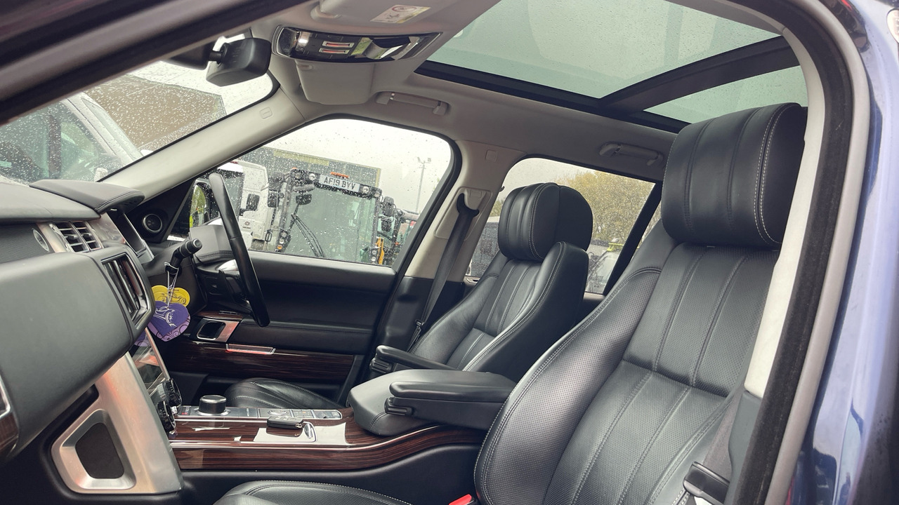 Station wagon LAND ROVER RANGE ROVER 4.4 VOGUE SVR: picture 15