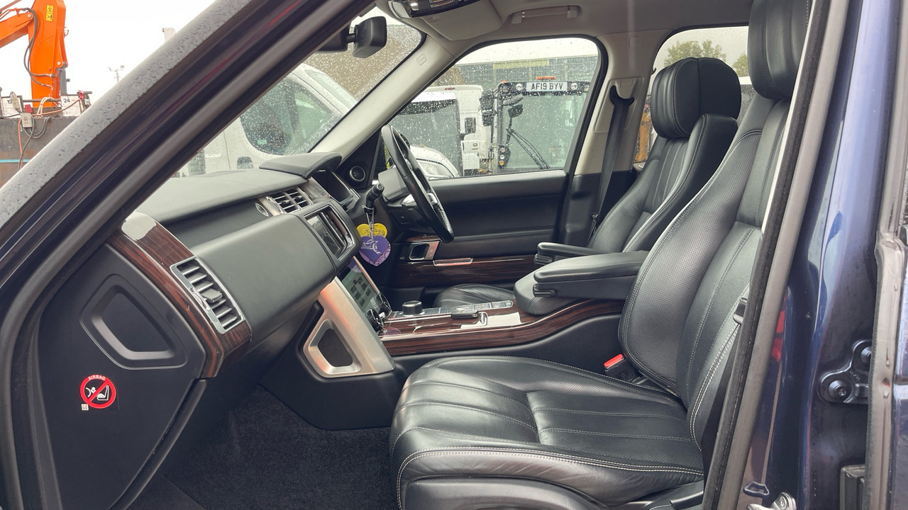Station wagon LAND ROVER RANGE ROVER 4.4 VOGUE SVR: picture 14
