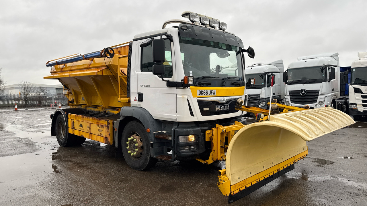 MAN TGM 18.250 - Snow removal vehicle: picture 1 MAN TGM 18.250 - Snow removal vehicle: picture 1