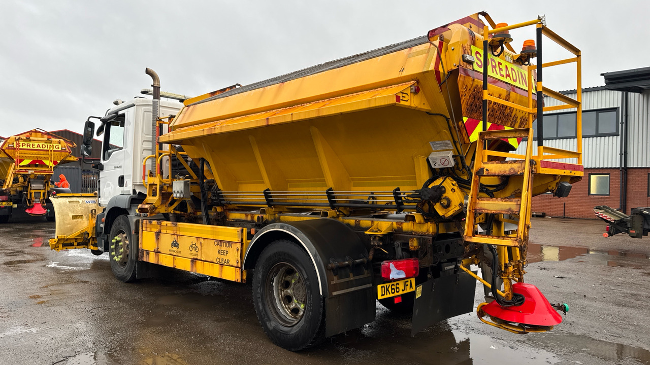 MAN TGM 18.250 - Snow removal vehicle: picture 3 MAN TGM 18.250 - Snow removal vehicle: picture 3