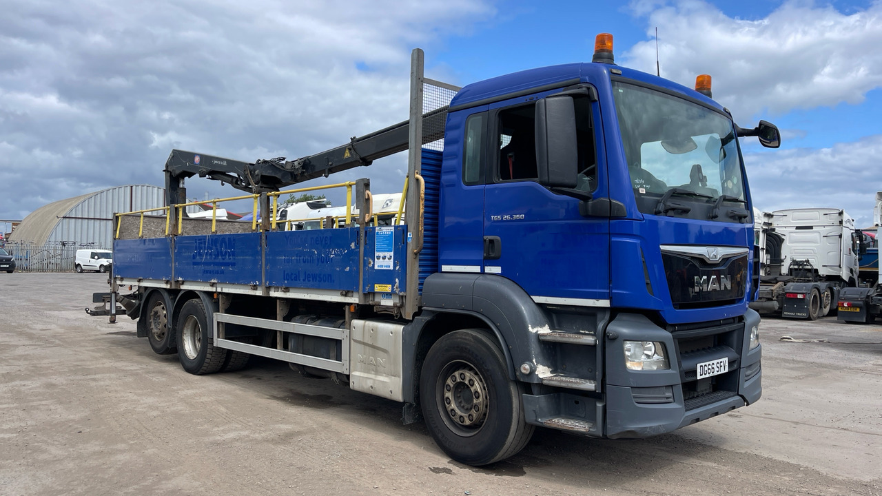 MAN TGS 26.360 - Dropside/ Flatbed truck, Crane truck: picture 1 MAN TGS 26.360 - Dropside/ Flatbed truck, Crane truck: picture 1