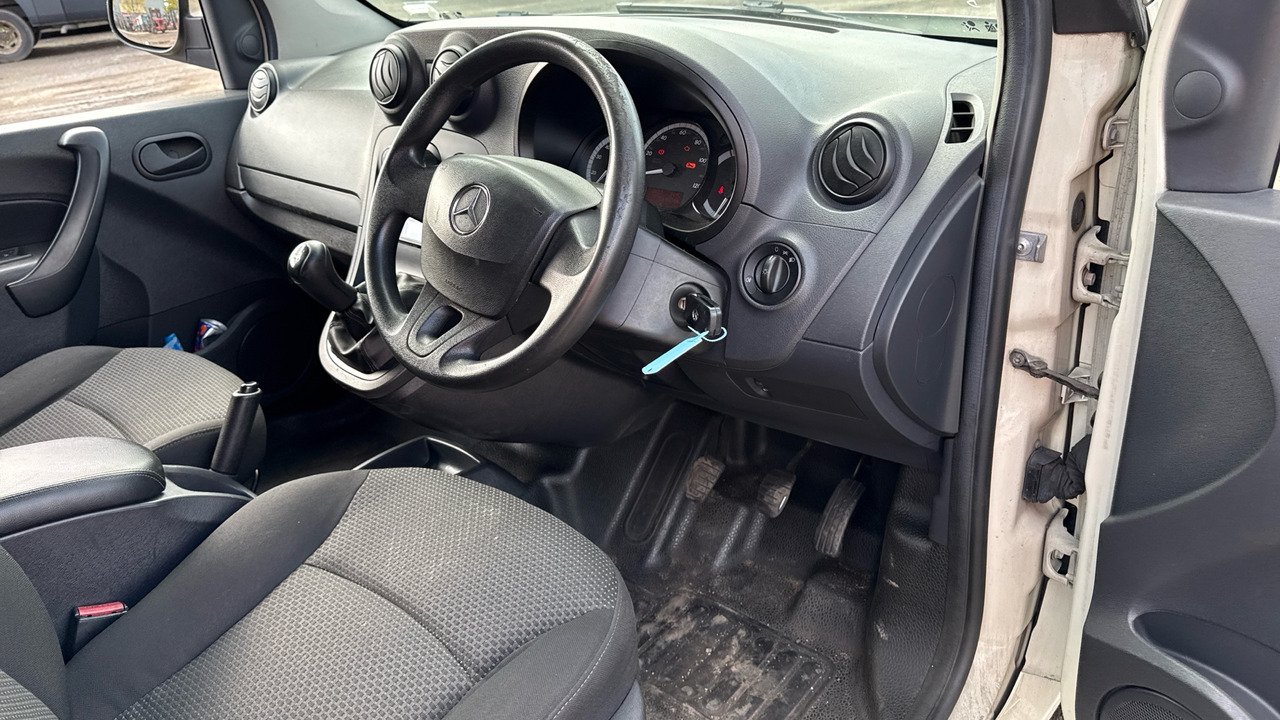 MERCEDES-BENZ CITAN 109 CDI BLUEEFFICIENCY - Small van: picture 5 MERCEDES-BENZ CITAN 109 CDI BLUEEFFICIENCY - Small van: picture 5