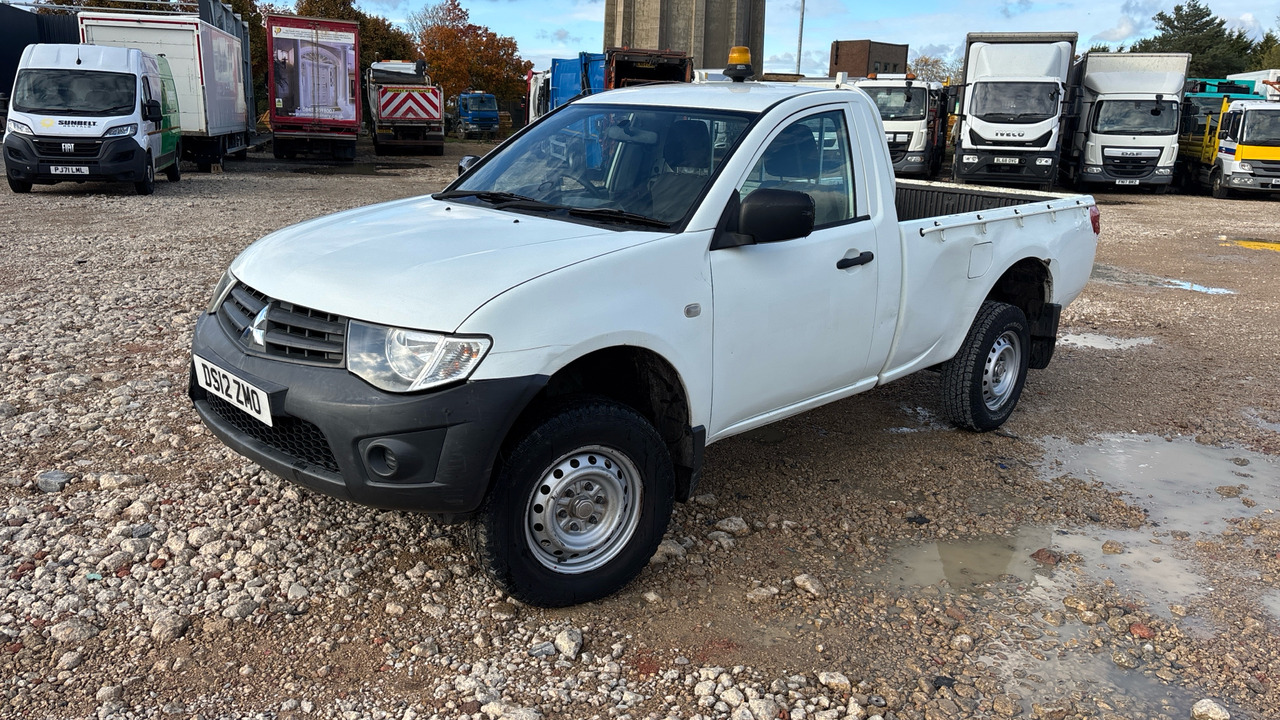 MITSUBISHI L200 - Pickup truck: picture 2 MITSUBISHI L200 - Pickup truck: picture 2