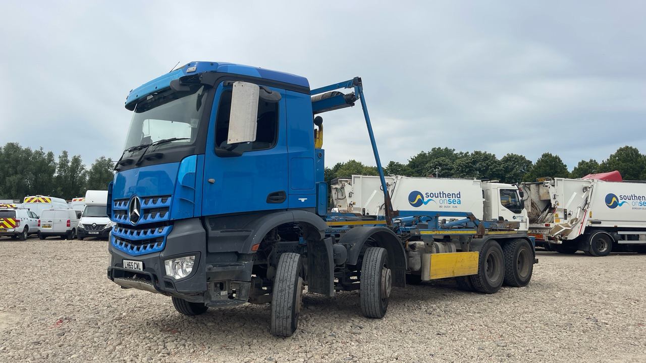 Mercedes-Benz Arocs - Hook lift truck: picture 2 Mercedes-Benz Arocs - Hook lift truck: picture 2