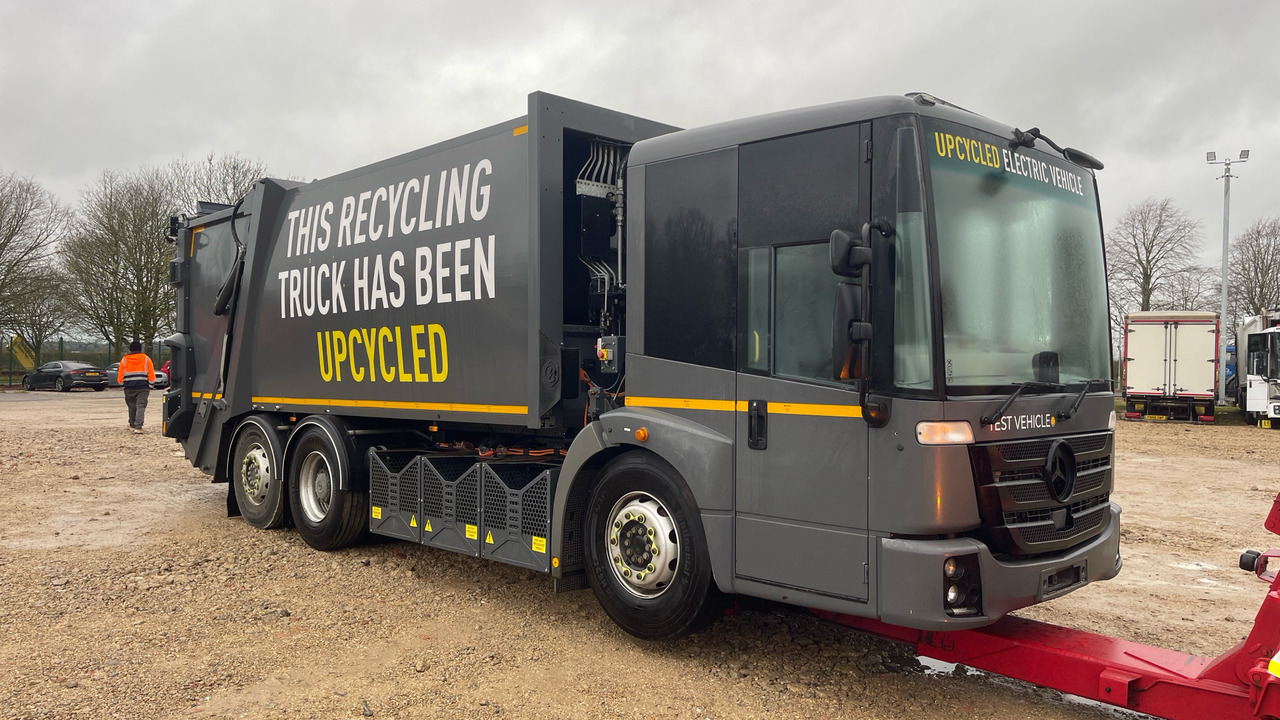 Mercedes-Benz Econic - Garbage truck: picture 2 Mercedes-Benz Econic - Garbage truck: picture 2