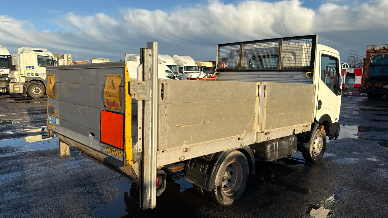 NISSAN CABSTAR 35.14 dCi - Flatbed van: picture 4 NISSAN CABSTAR 35.14 dCi - Flatbed van: picture 4